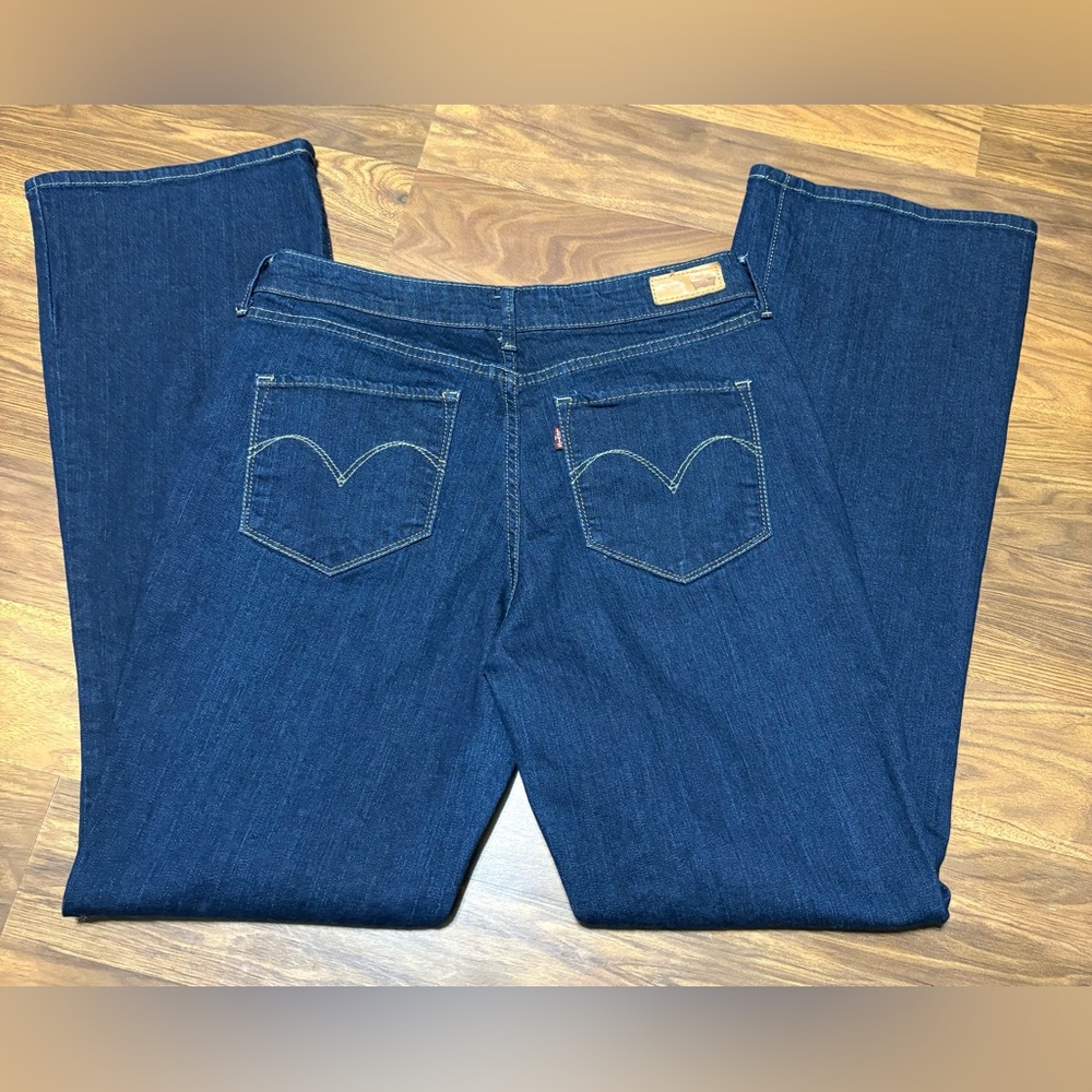 Levi's Women's Bold Curve Boot Cut Jeans Classic Rise Size 10/30 Dark Blue